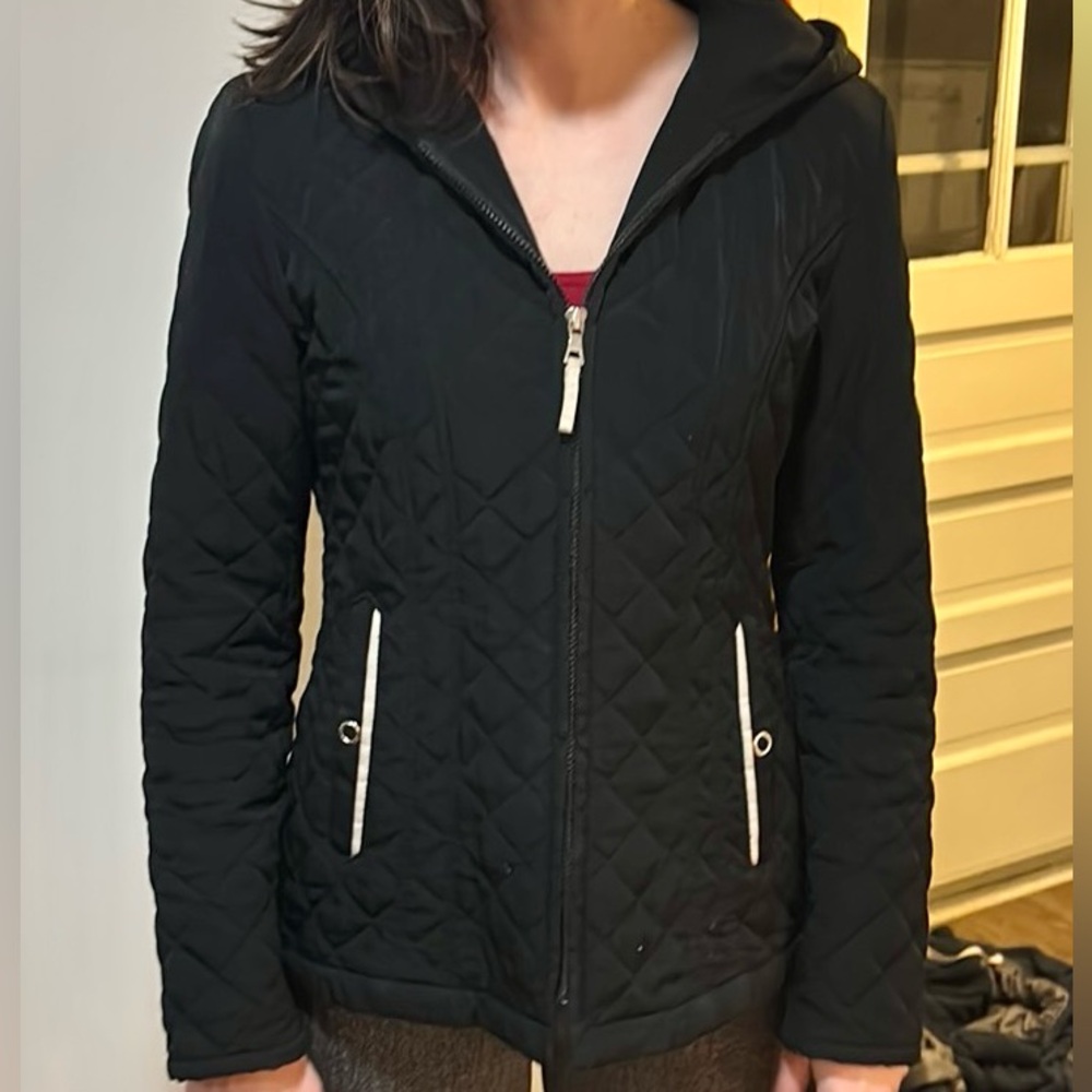 Brand new Women’s black quilted jacket (size-M)